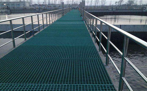 玻璃鋼格柵的主要用途都有哪些？特點是什么(圖1)